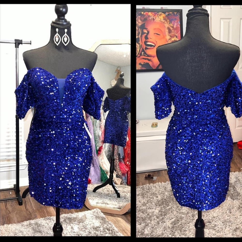 NWT Sherri Hill royal blue sequins size 4